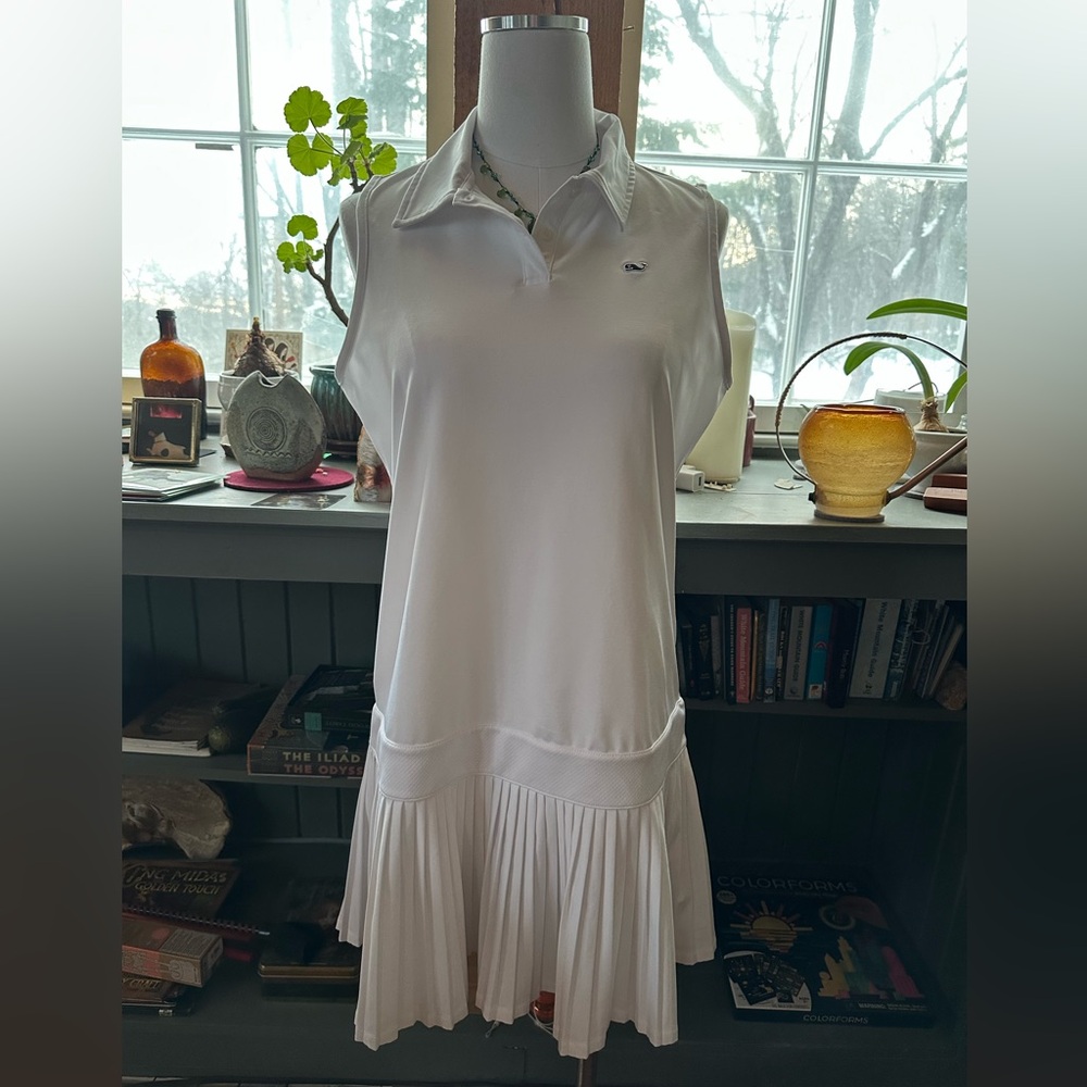 Vineyard Vines Performance White Accordion Pleated Tennis Dress.  M